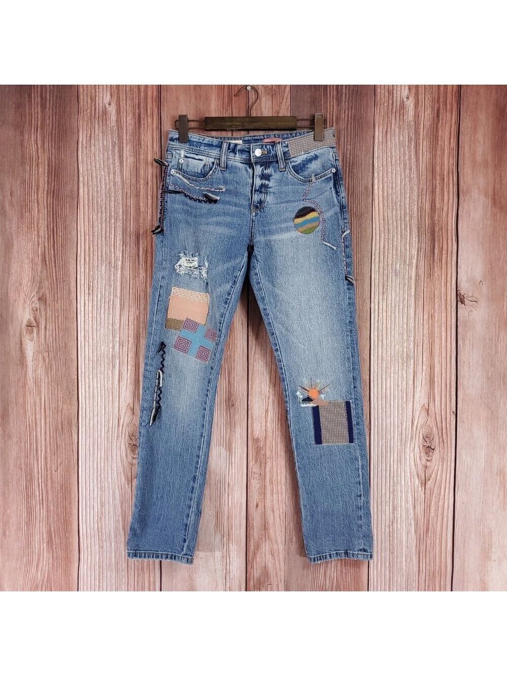 Anthropologie Pilcro Size 26 Slim Boyfriend Embroidered Patch Mid Rise Jeans